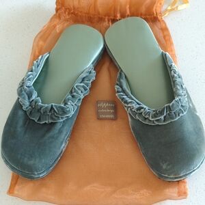 Brand New/Never Worn Shiraleah Teal Velvet Women's Slippers
